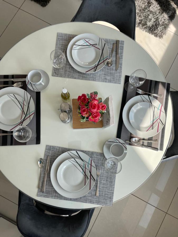 Bright Luxury 2Br Aprt Dubai Marina With Balcony Lägenhet Exteriör bild