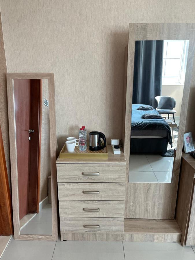 Bright Luxury 2Br Aprt Dubai Marina With Balcony Lägenhet Exteriör bild