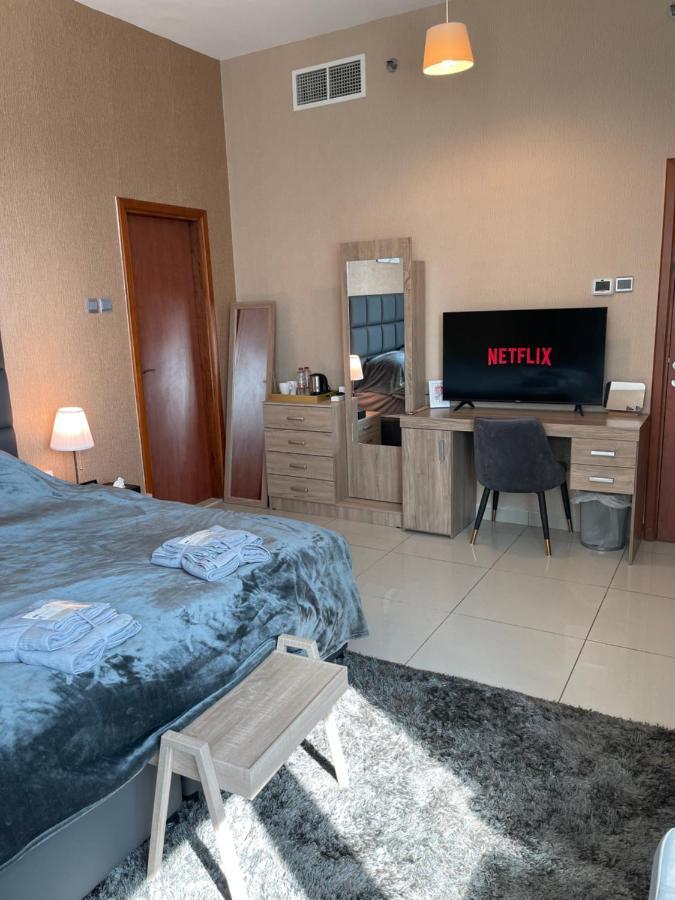 Bright Luxury 2Br Aprt Dubai Marina With Balcony Lägenhet Exteriör bild
