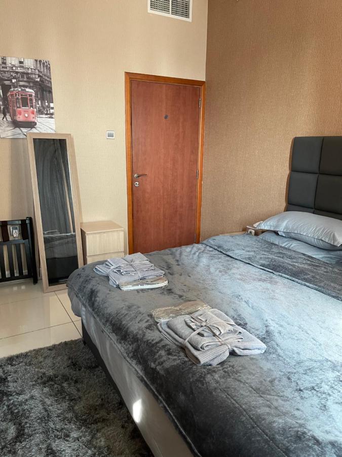 Bright Luxury 2Br Aprt Dubai Marina With Balcony Lägenhet Exteriör bild
