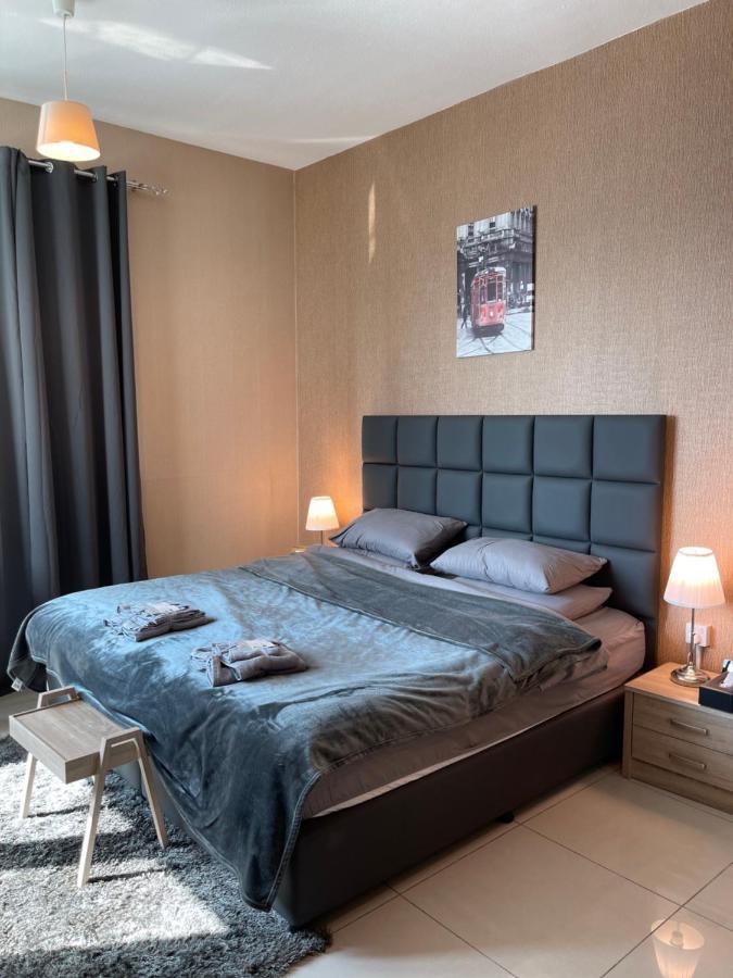 Bright Luxury 2Br Aprt Dubai Marina With Balcony Lägenhet Exteriör bild